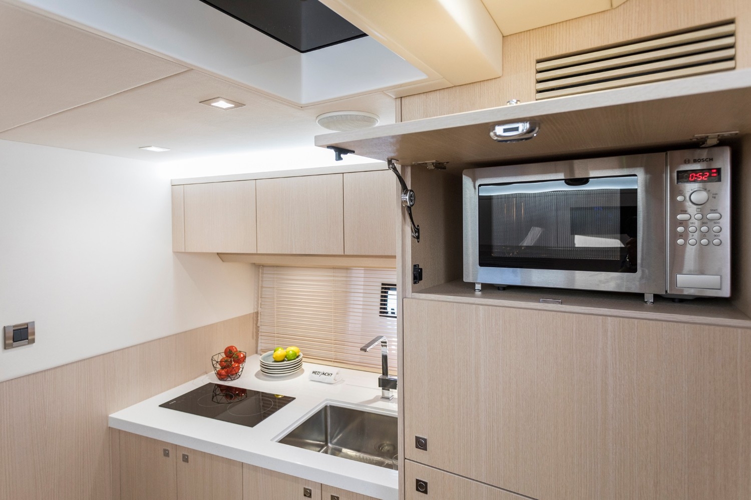 Picture 11 of announcement 270