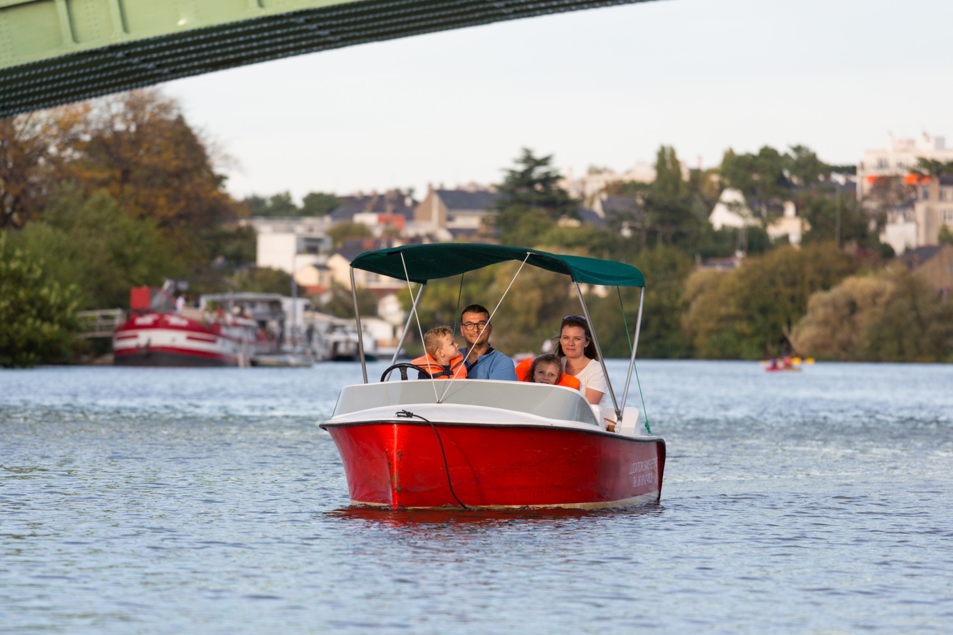 main picture announcement