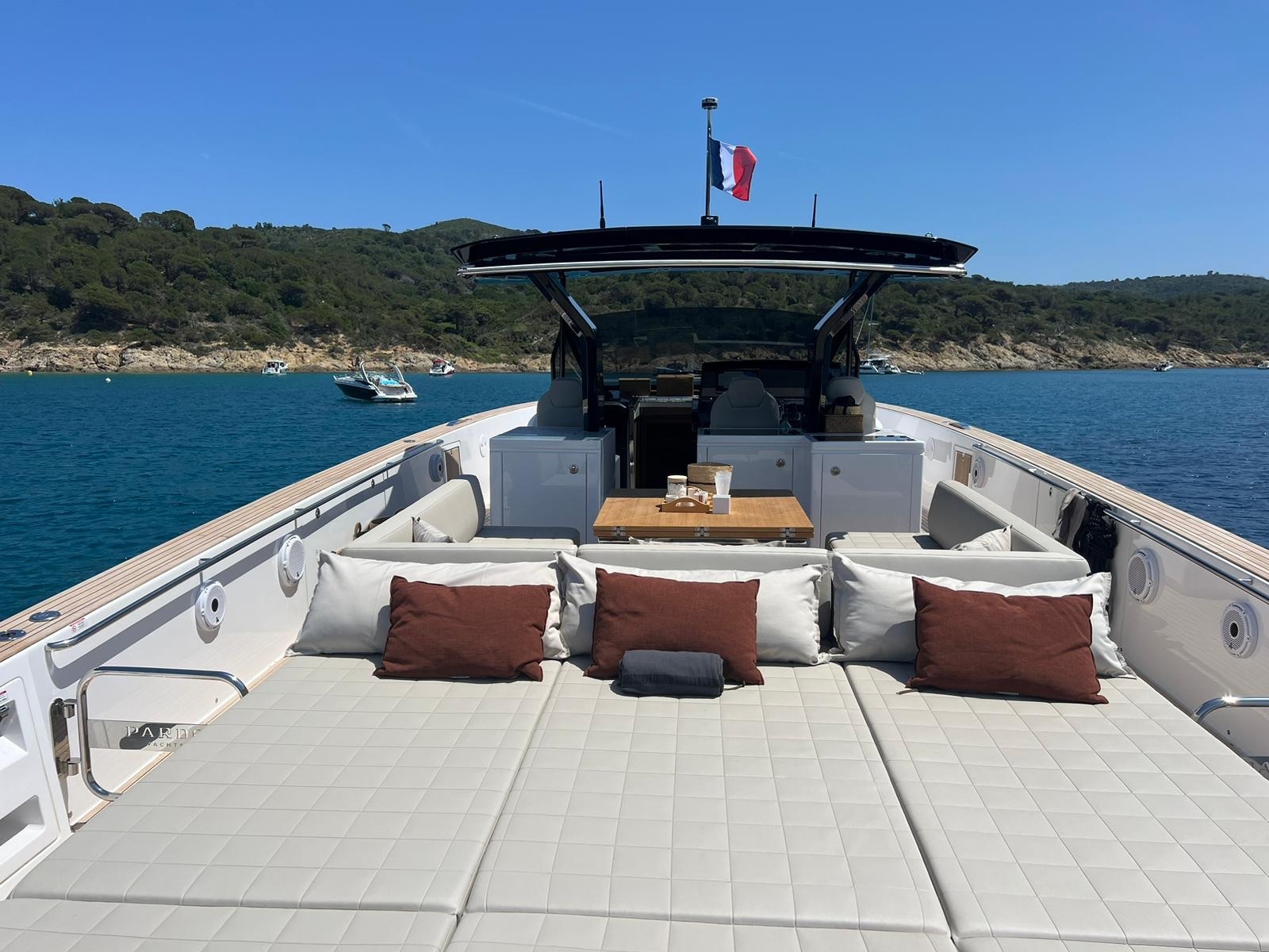 Picture 7 of announcement 684