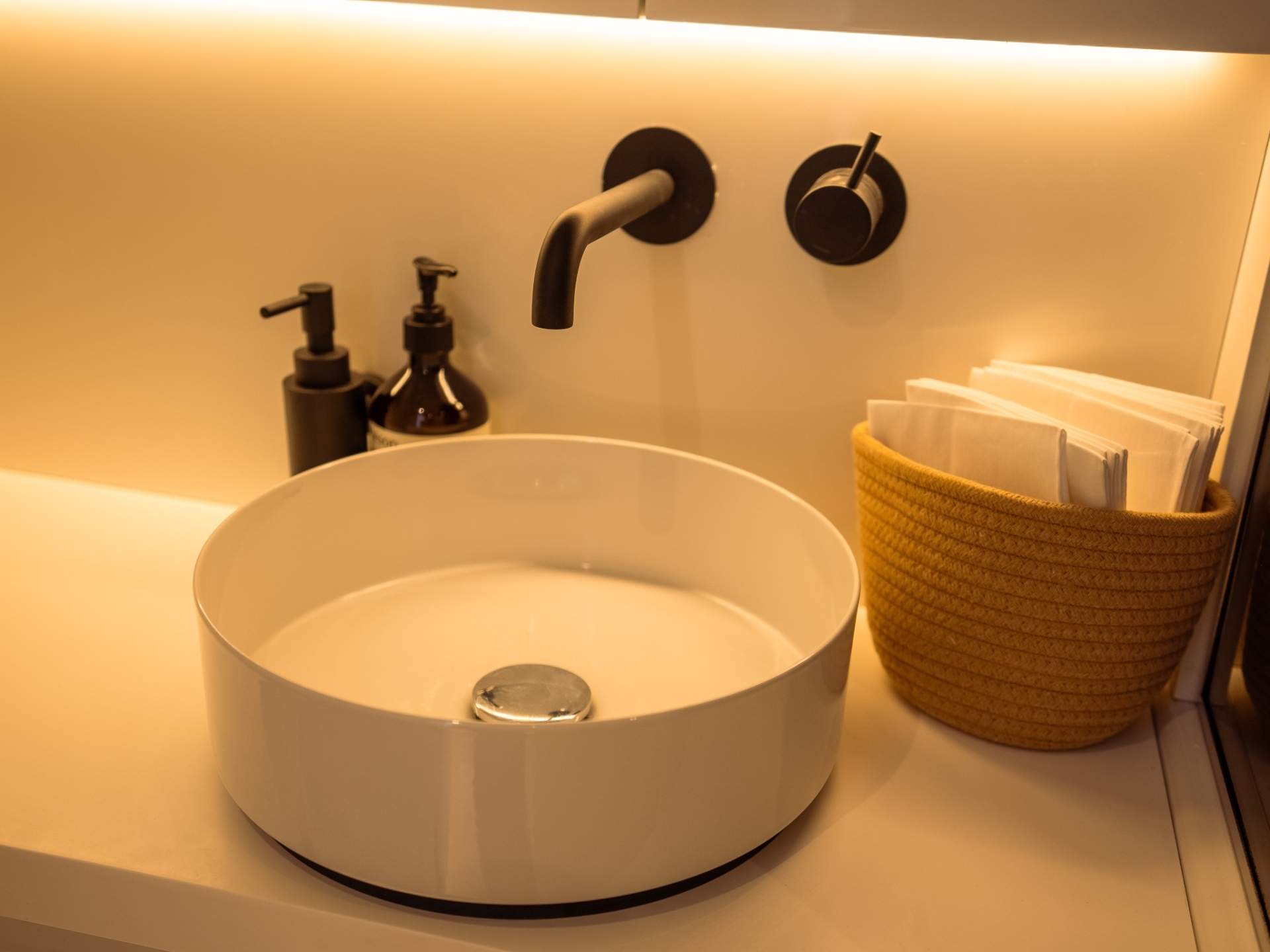 Picture 6 of announcement 743