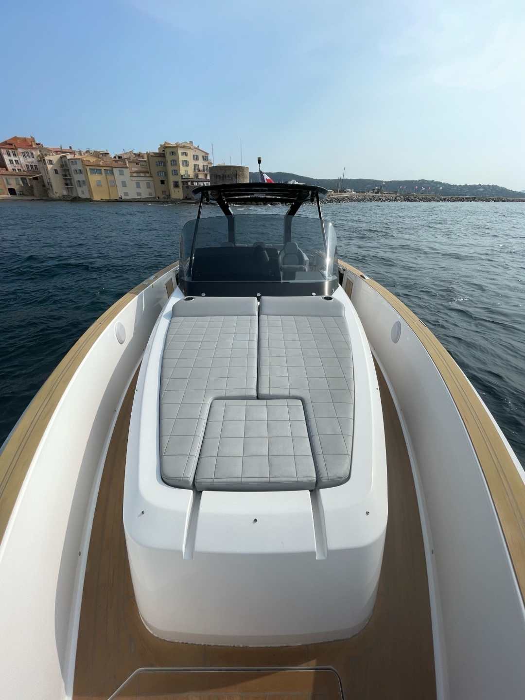 Picture 15 of announcement 1093