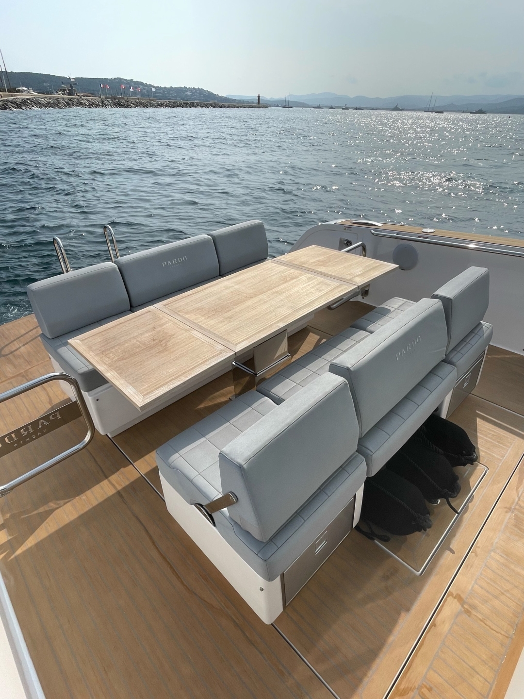 Picture 16 of announcement 1094