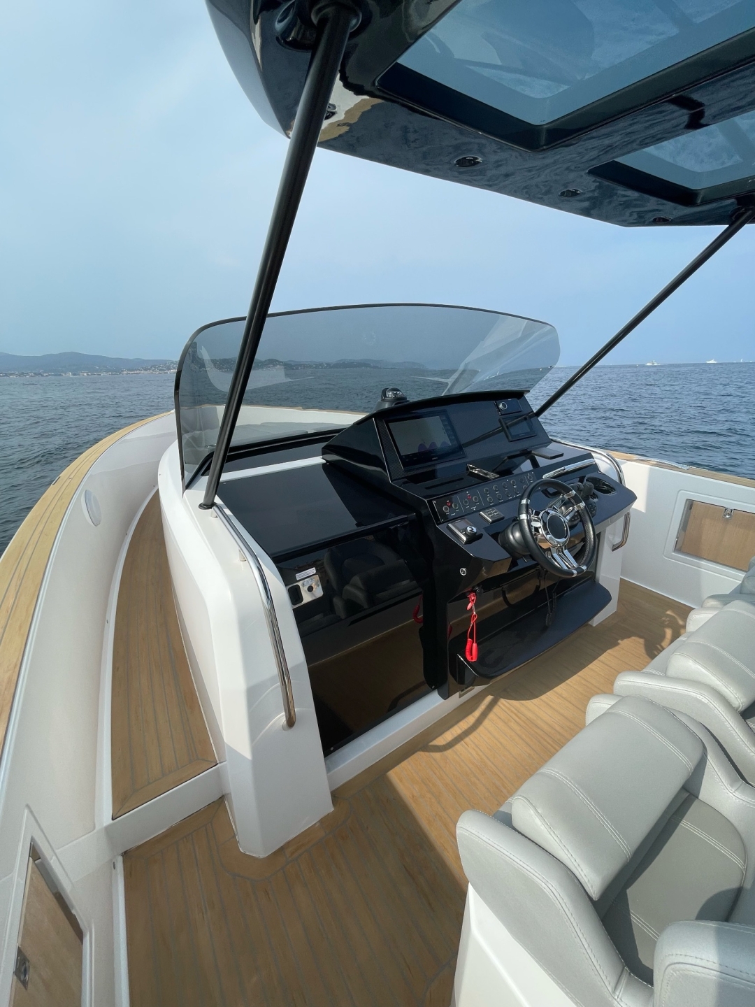 Picture 22 of announcement 1100