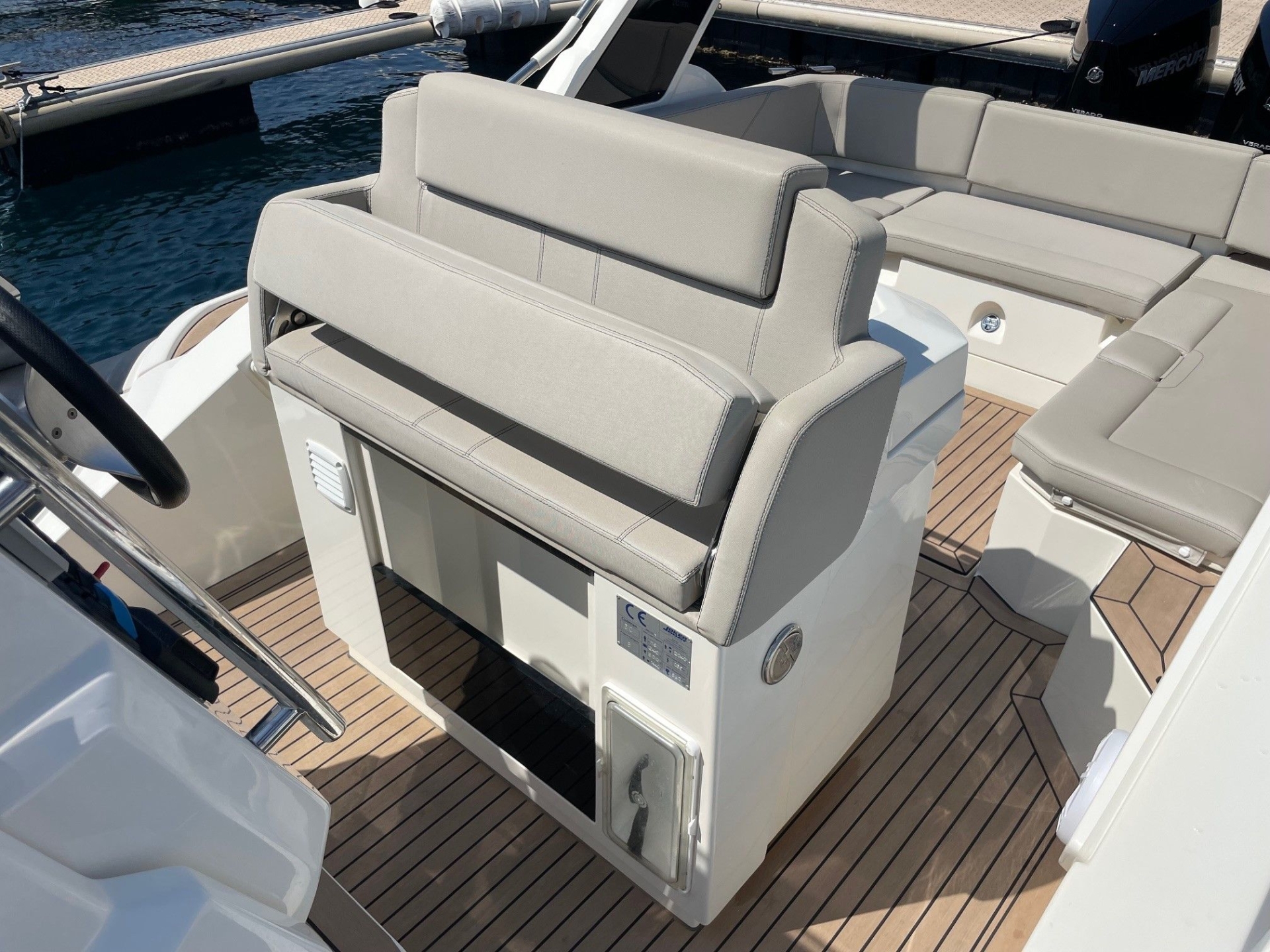 Picture 9 of announcement 1773