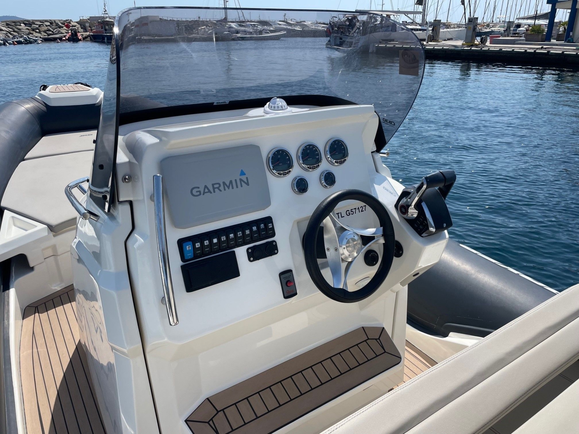 Picture 10 of announcement 1774