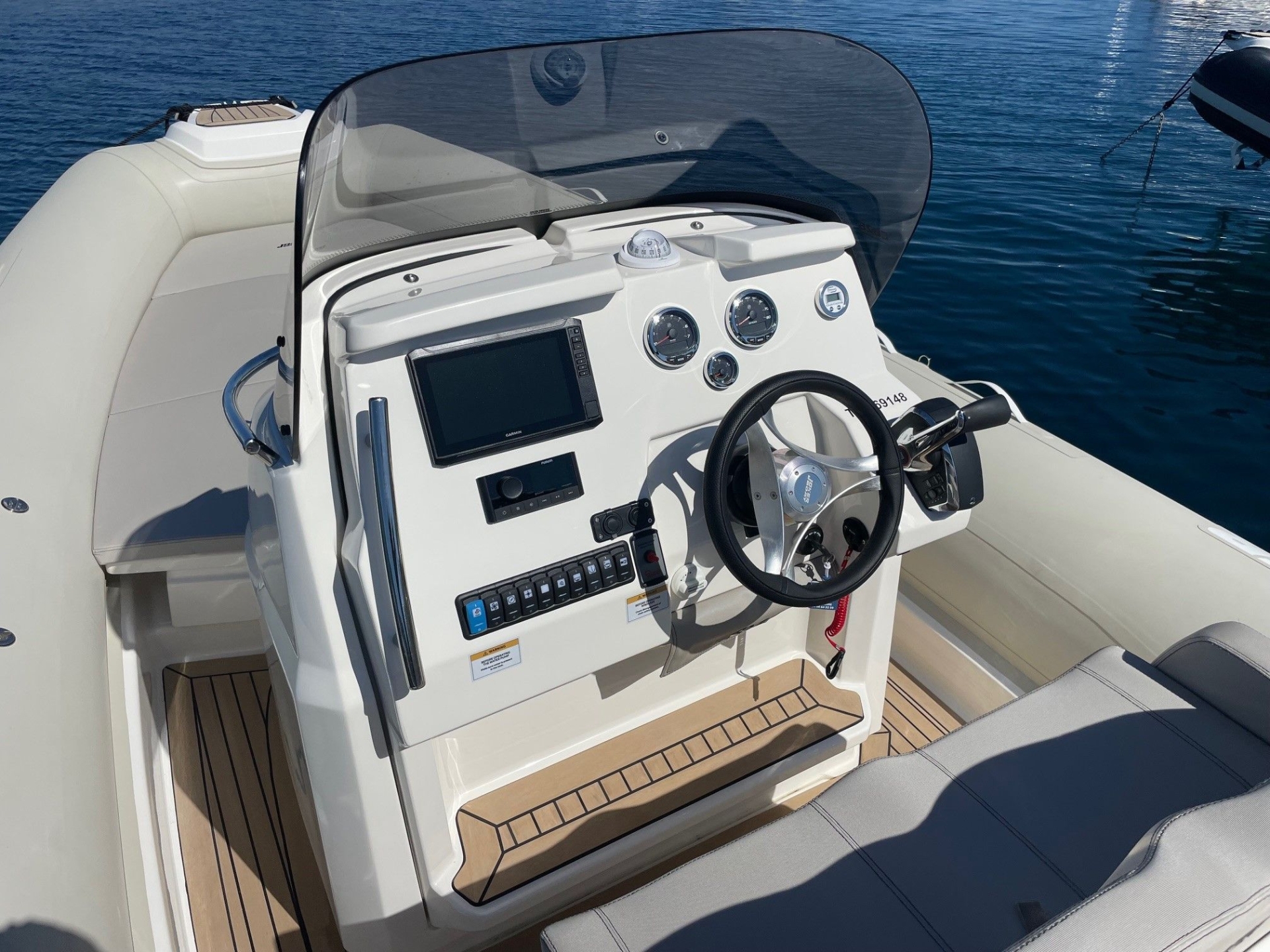 Picture 3 of announcement 1807