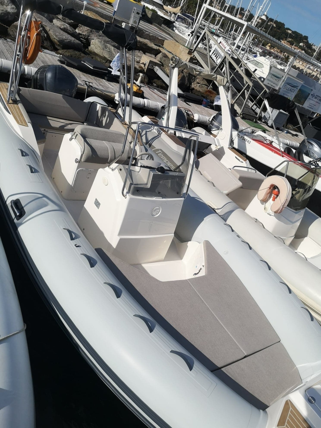 Picture 7 of announcement 2084