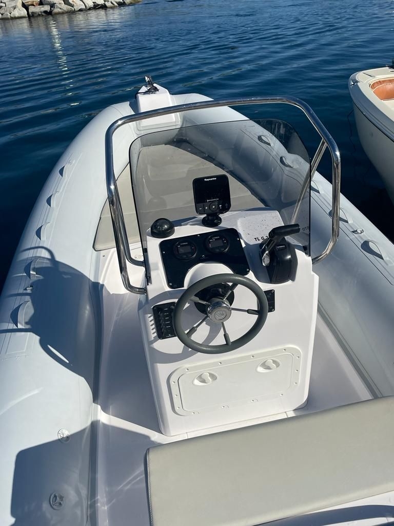 Picture 10 of announcement 2125