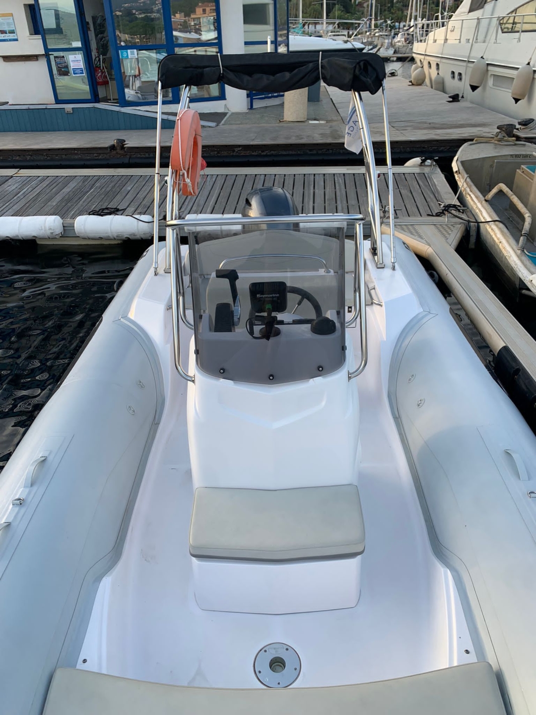 Picture 11 of announcement 2126