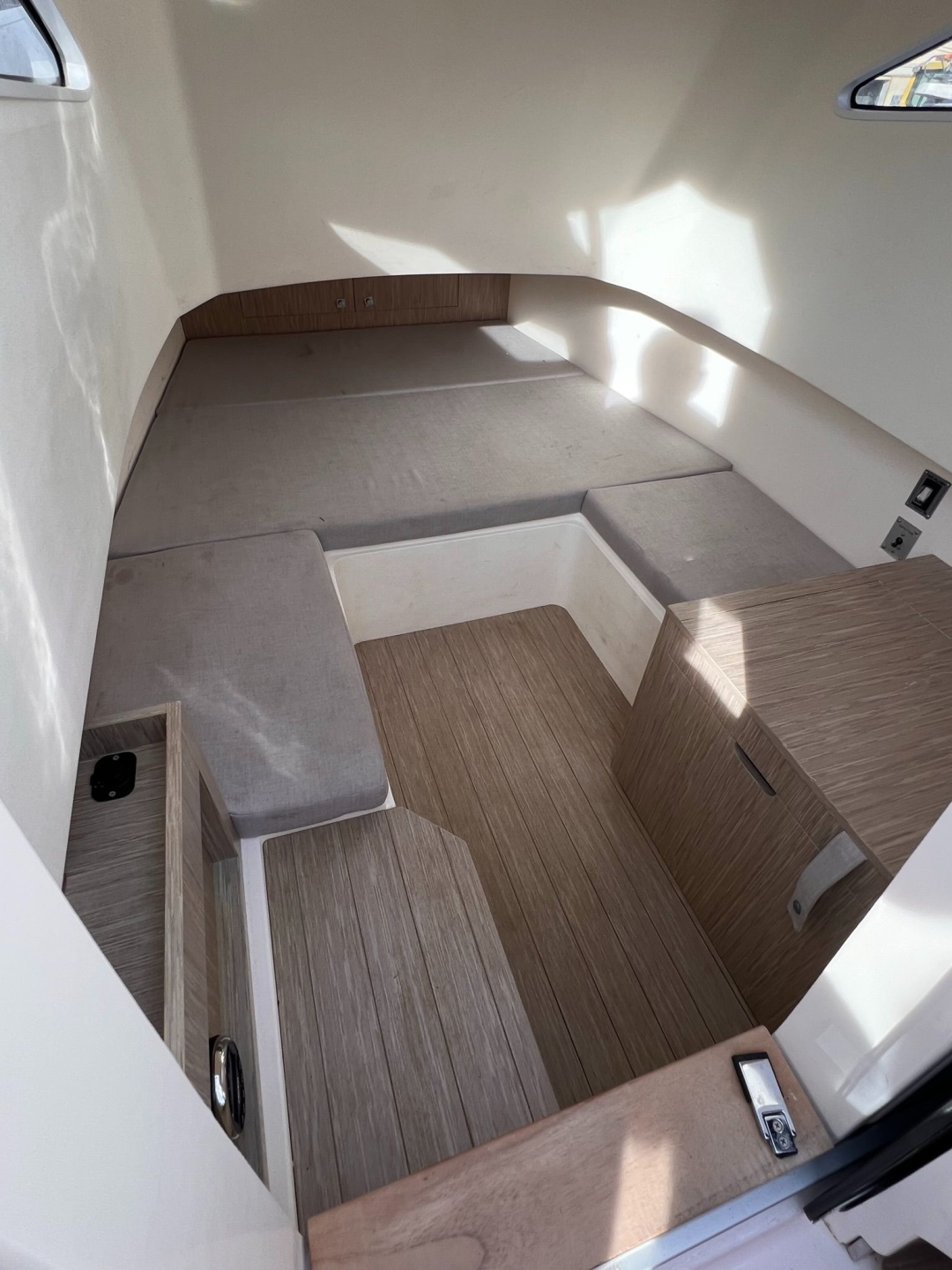 Picture 5 of announcement 2137