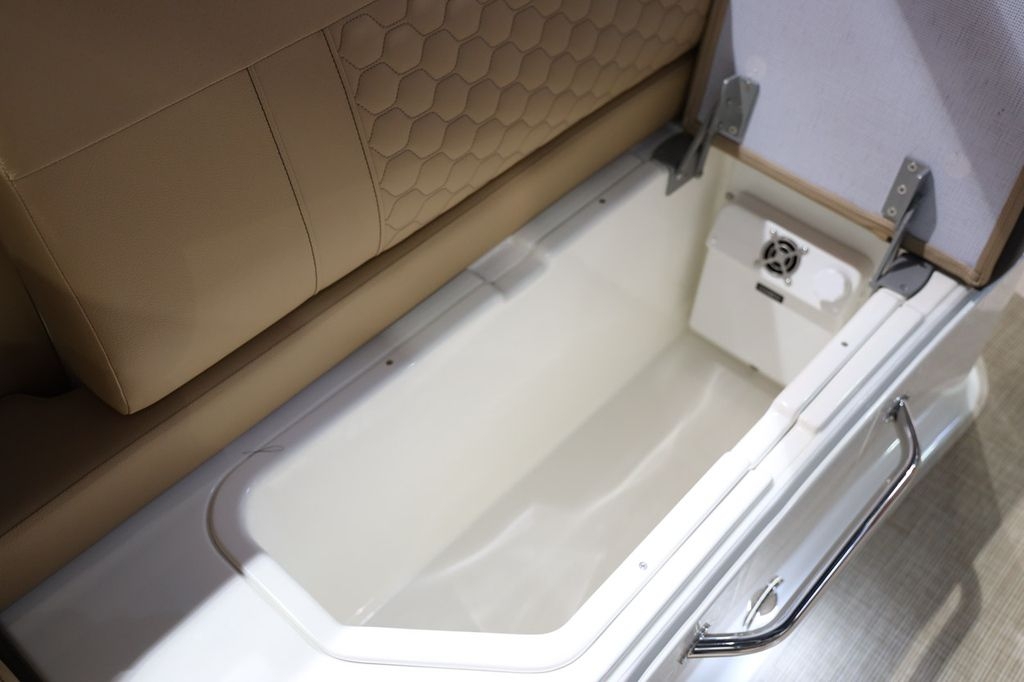 Picture 12 of announcement 2178