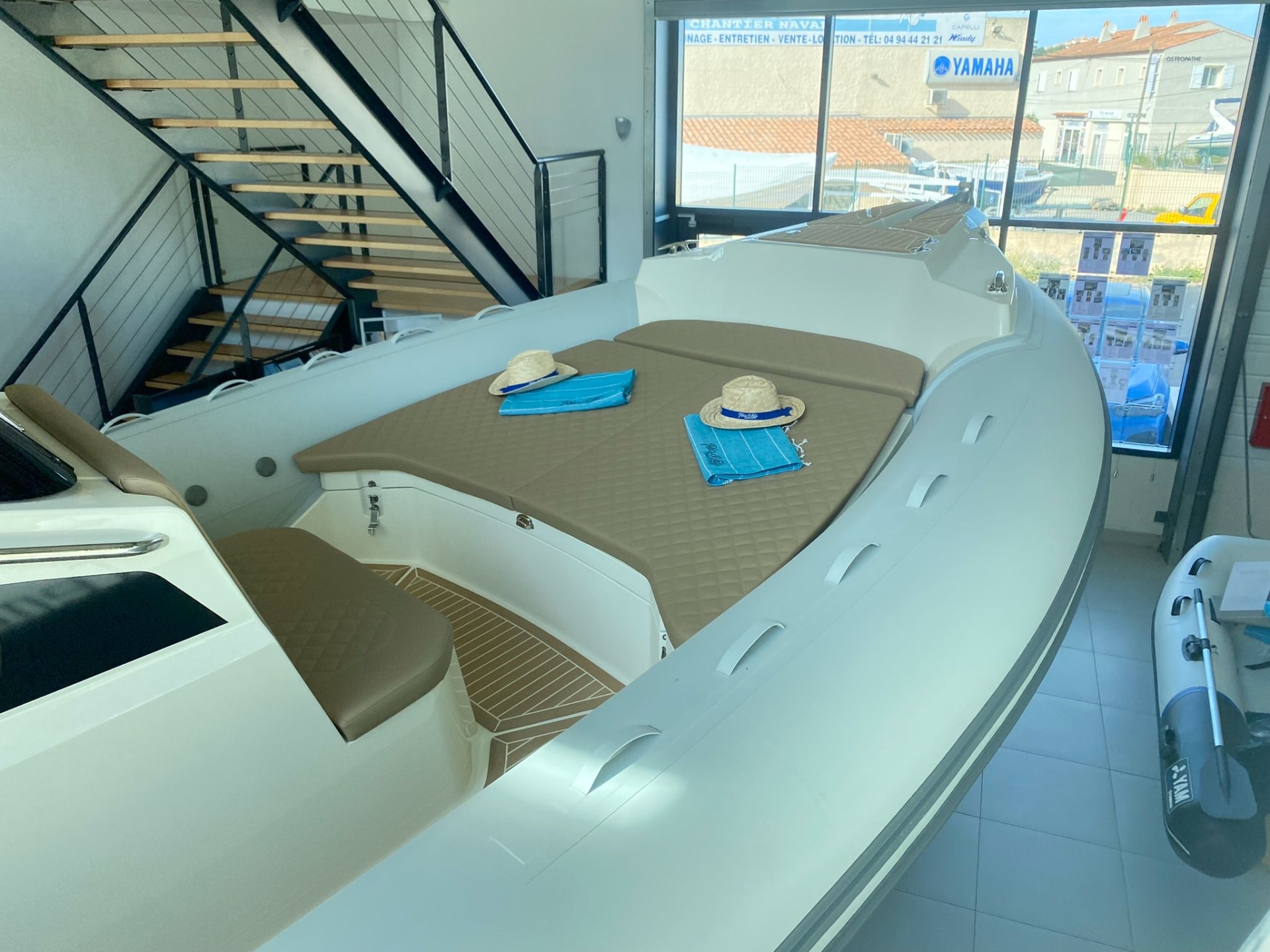 Picture 6 of announcement 2221