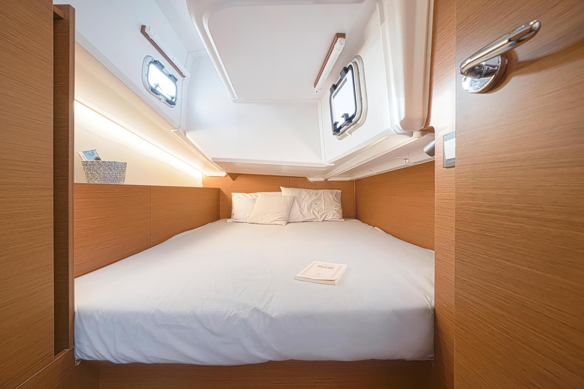 Picture 5 of announcement 2703