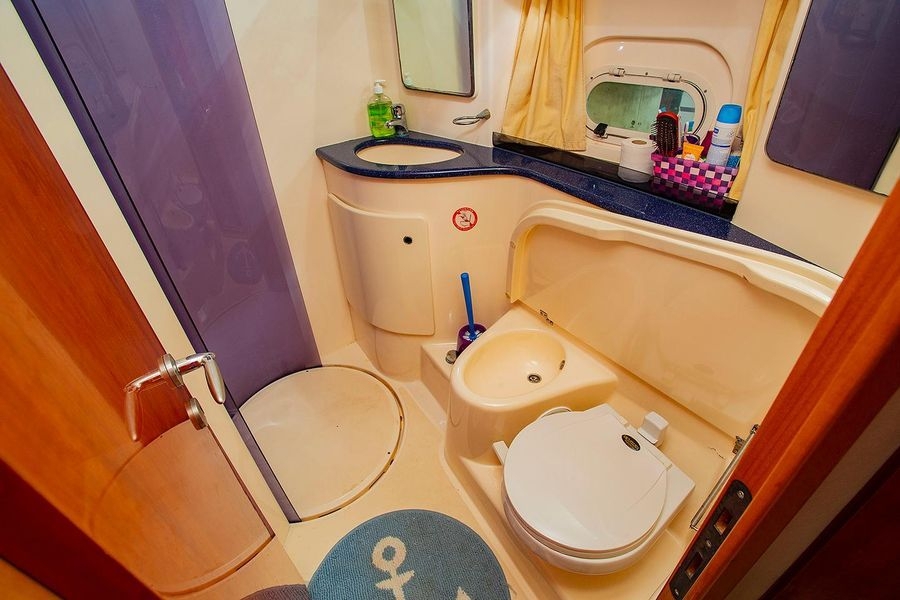 Picture 15 of announcement 2884