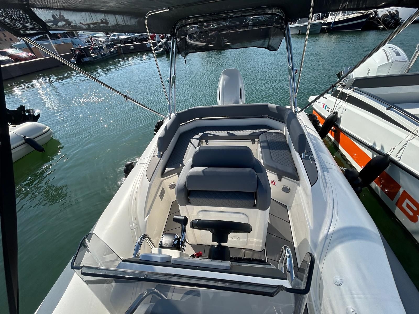 Picture 13 of announcement 2925