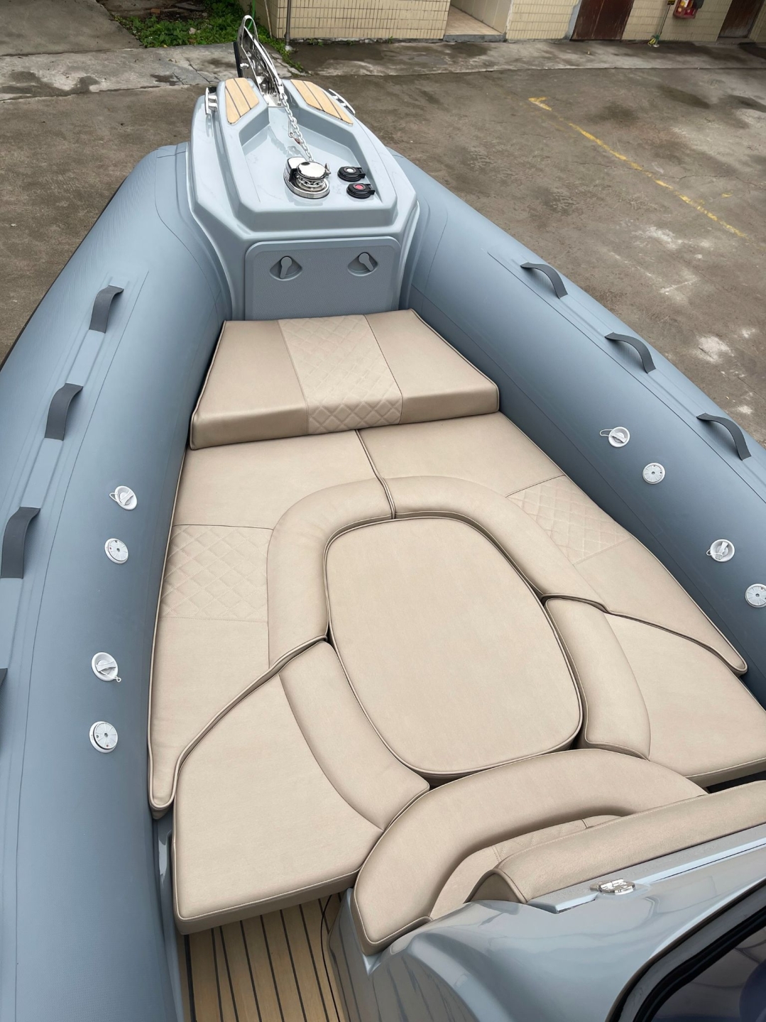 Picture 8 of announcement 3242