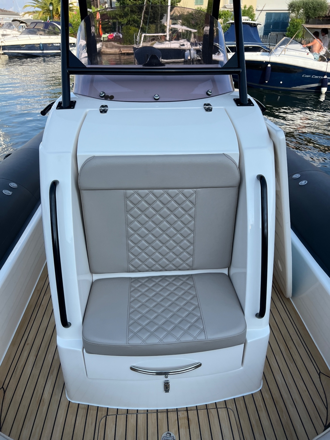 Picture 14 of announcement 3256