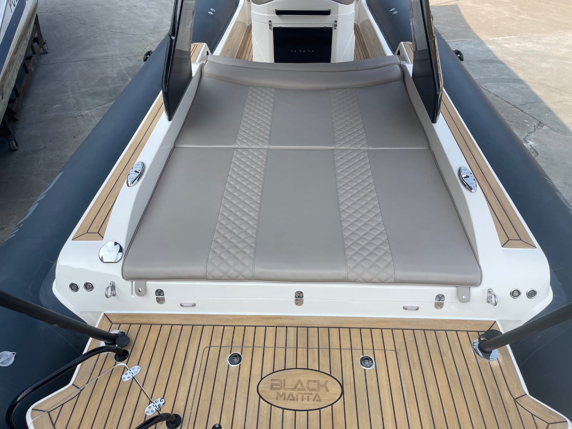 Picture 17 of announcement 3295