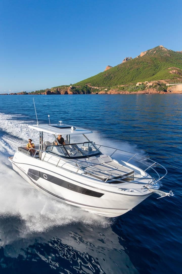 Picture 2 of announcement 3944