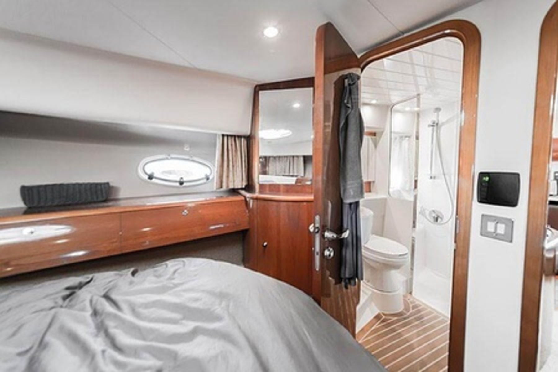 Picture 8 of announcement 4525