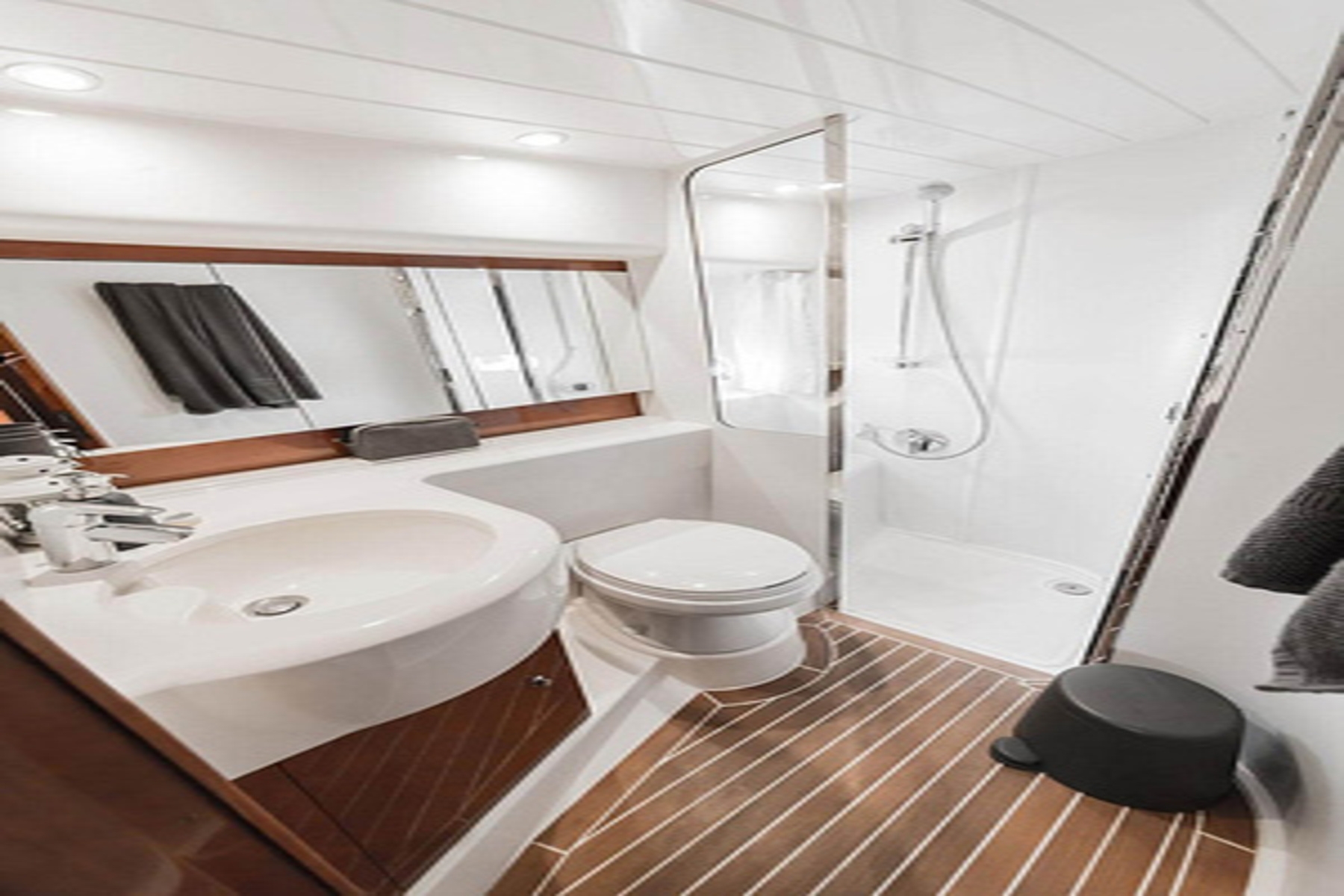 Picture 9 of announcement 4526