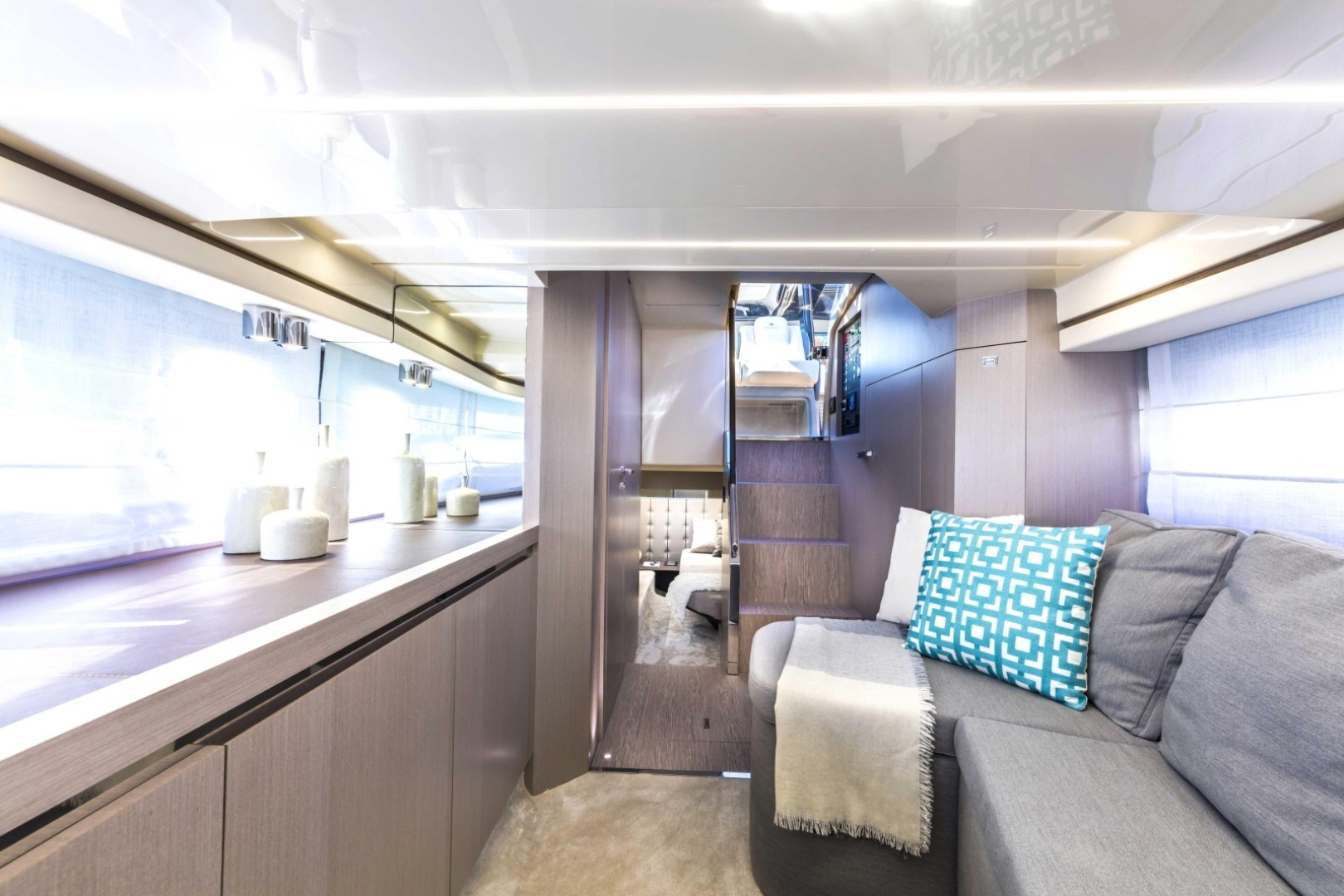 Picture 9 of announcement 4905