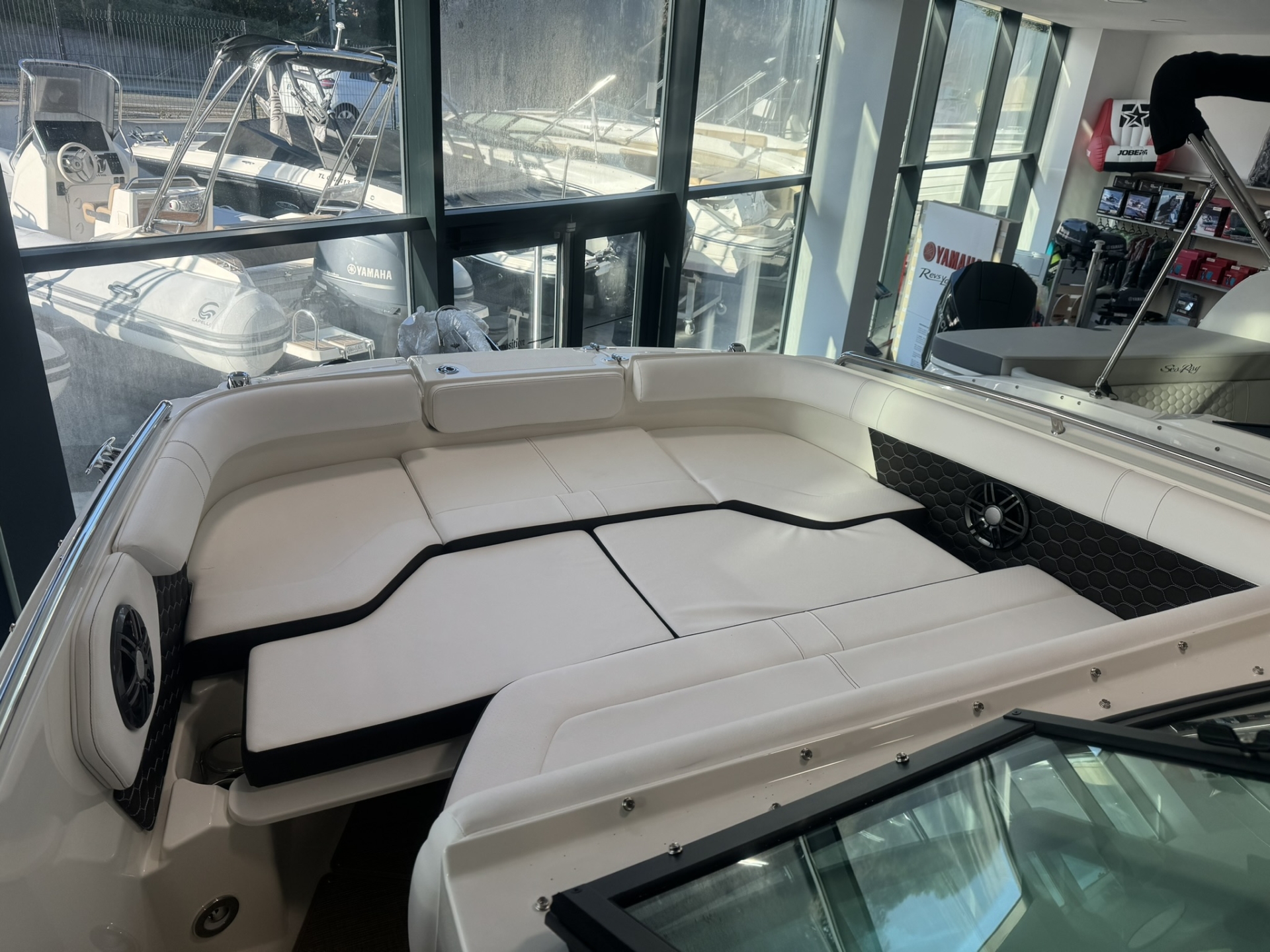 Picture 7 of announcement 5633