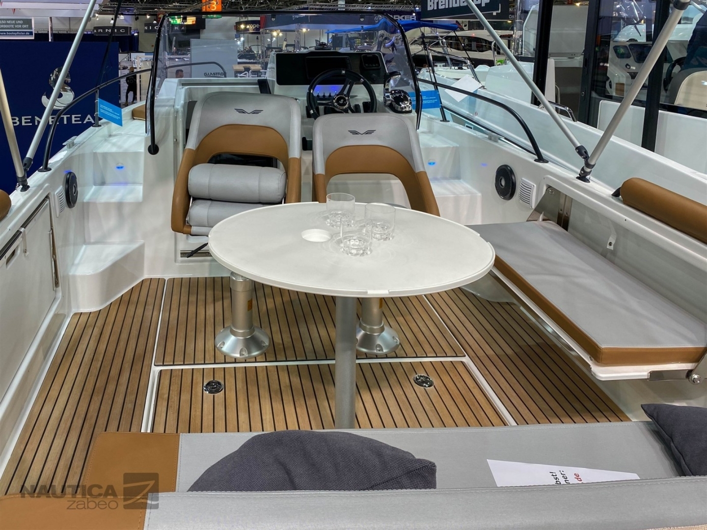 Picture 10 of announcement 6351