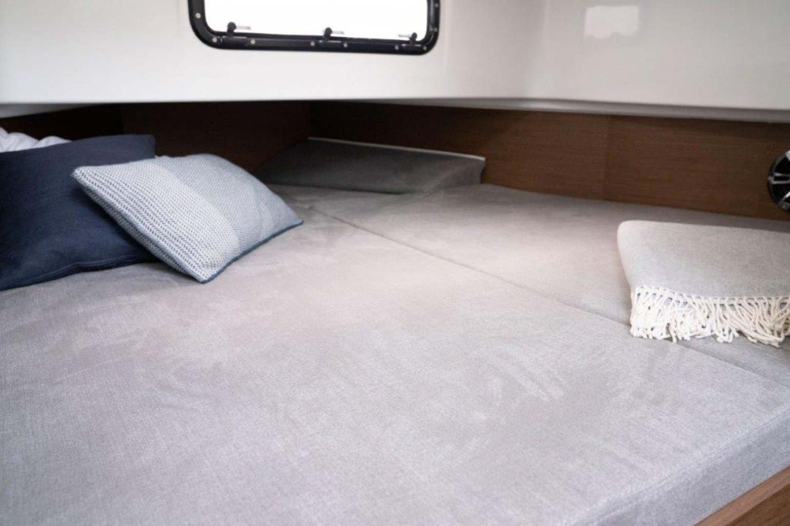 Picture 14 of announcement 6385