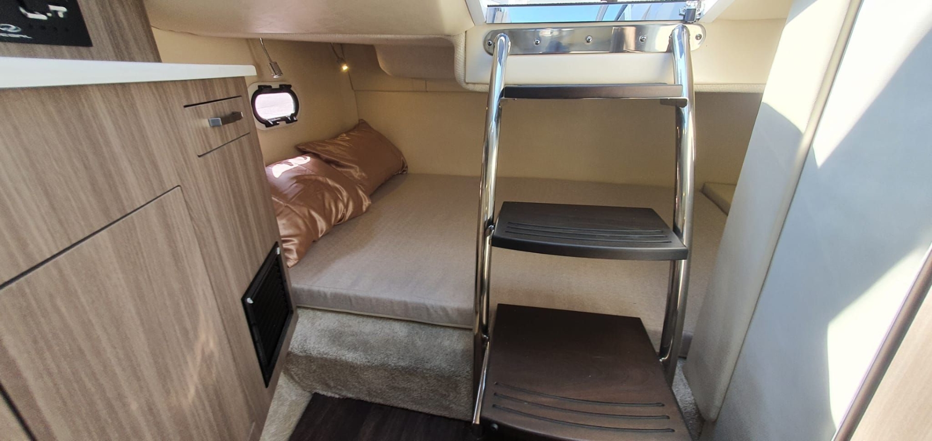 Picture 4 of announcement 7150