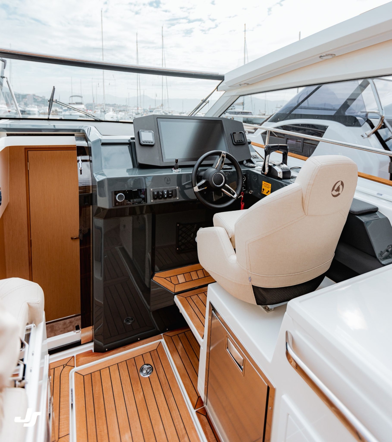 Picture 4 of announcement 15329