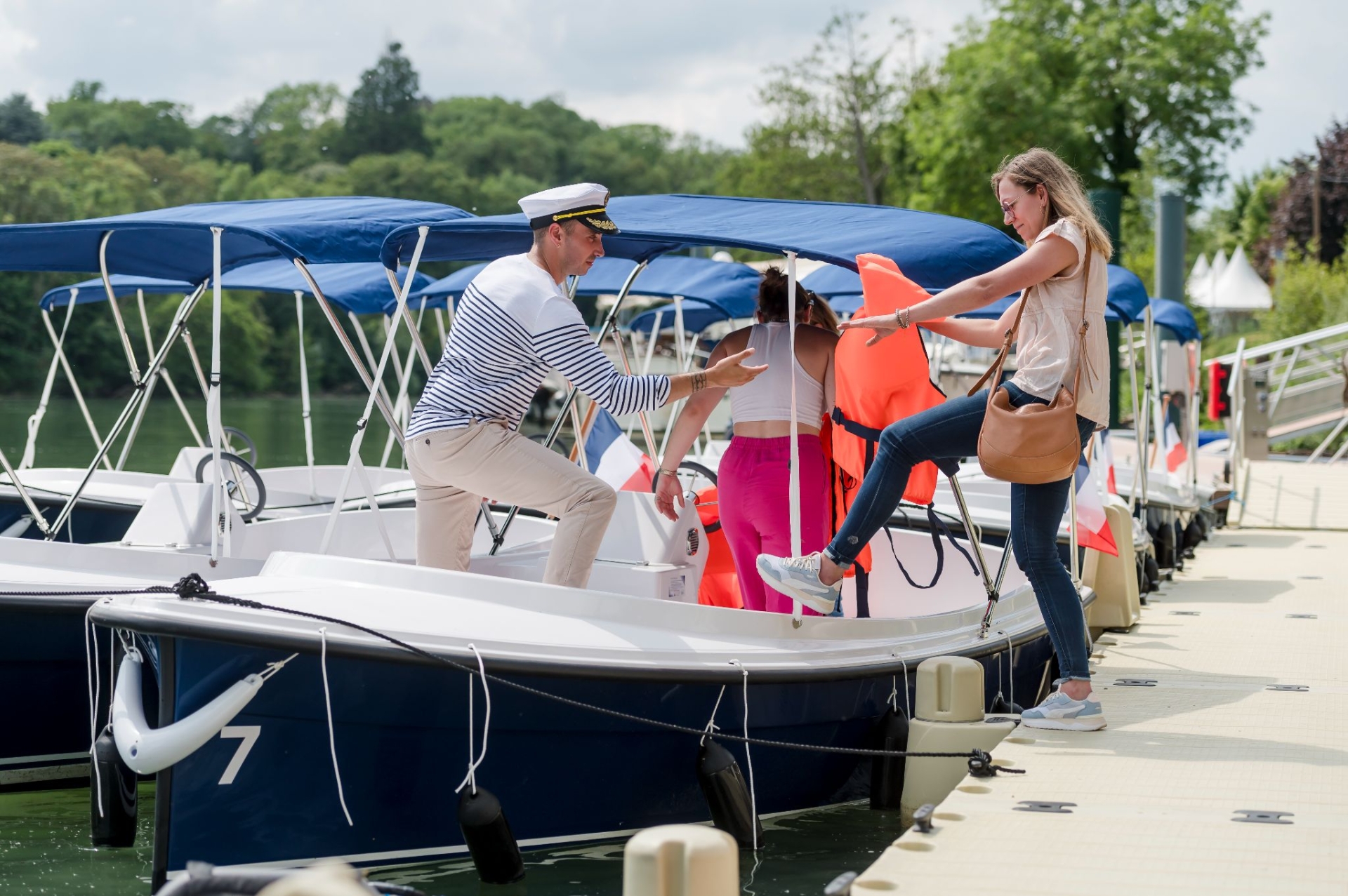 Picture 8 of announcement 7419