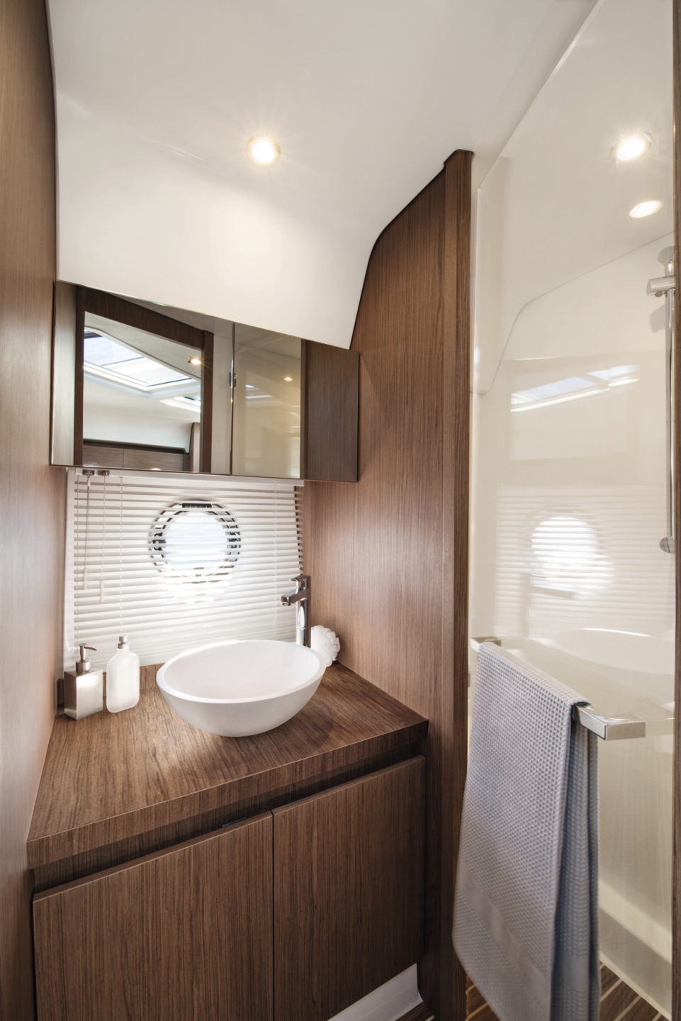 Picture 4 of announcement 8117