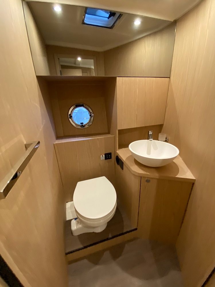 Picture 12 of announcement 8135