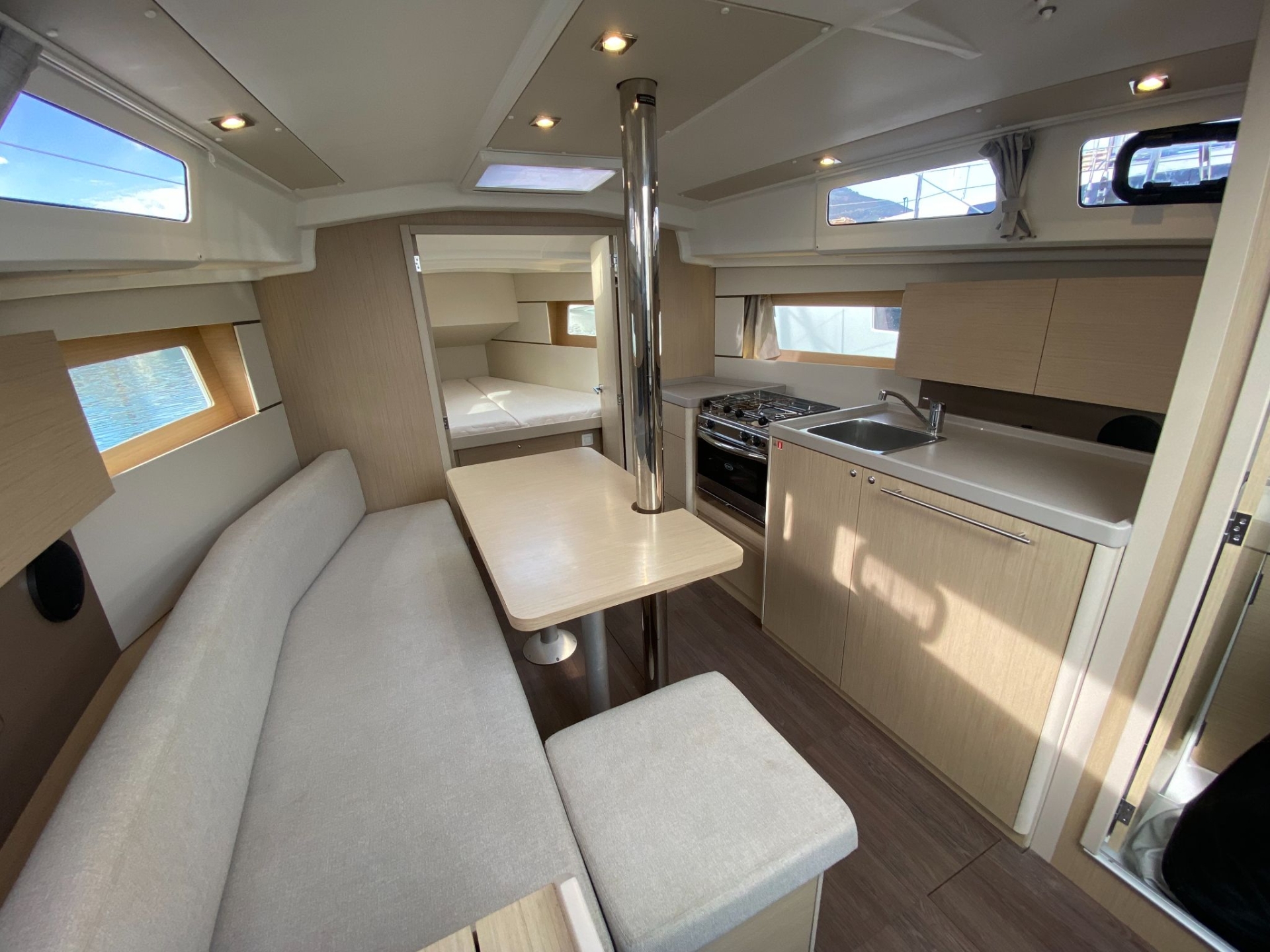 Picture 3 of announcement 8203