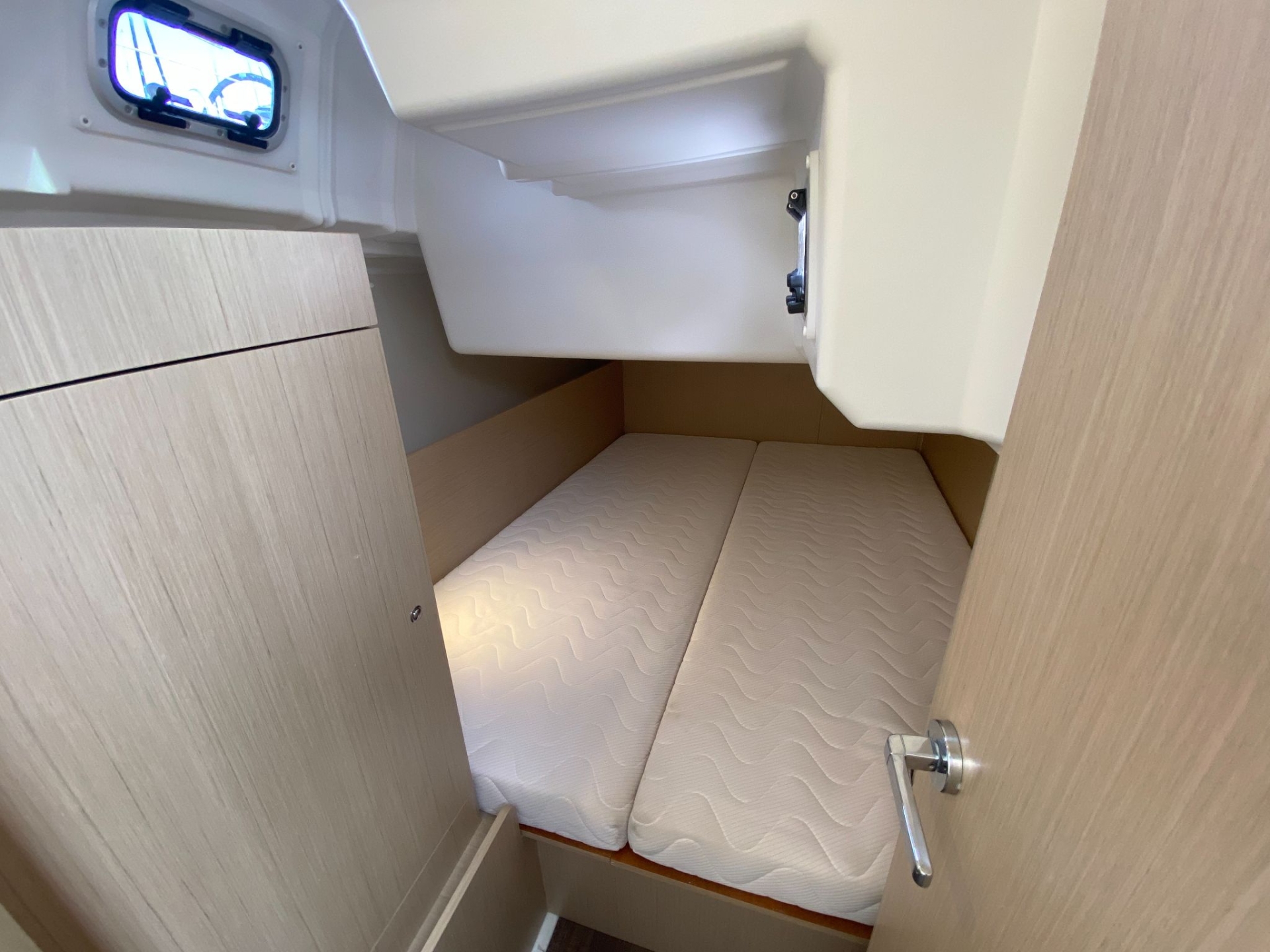 Picture 6 of announcement 8207