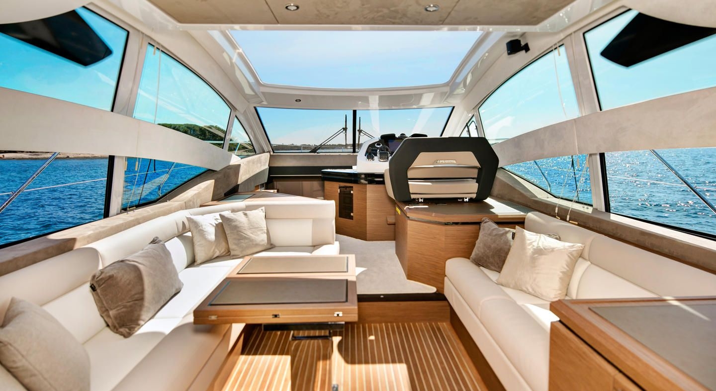 Picture 4 of announcement 8210