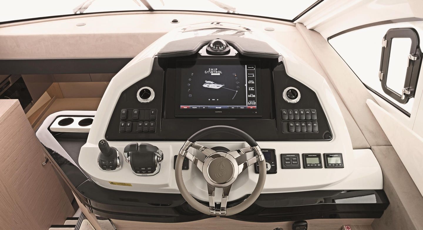 Picture 3 of announcement 8215