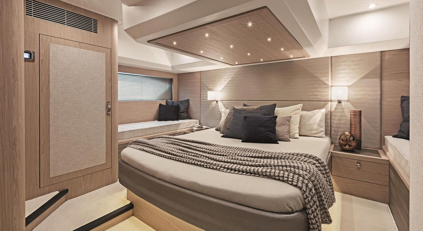 Picture 9 of announcement 8218