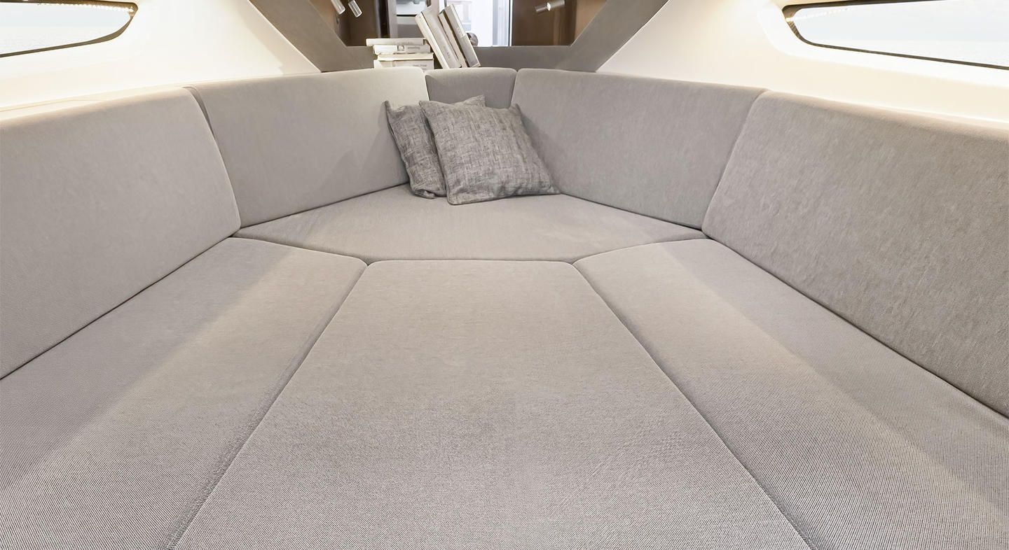 Picture 7 of announcement 8307