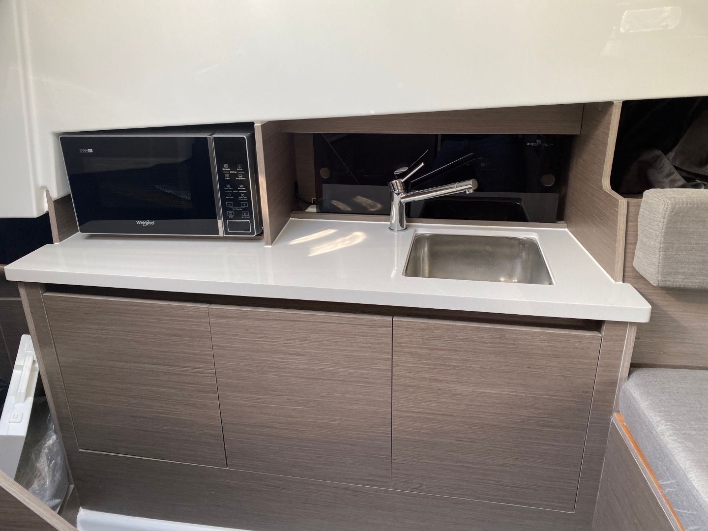 Picture 9 of announcement 8399