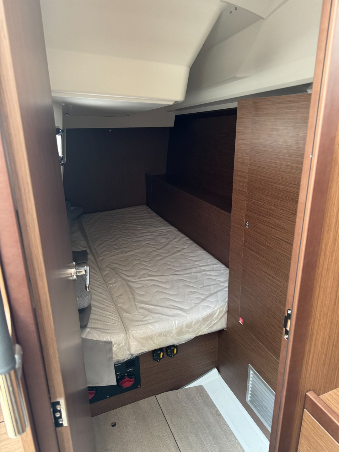 Picture 3 of announcement 8413