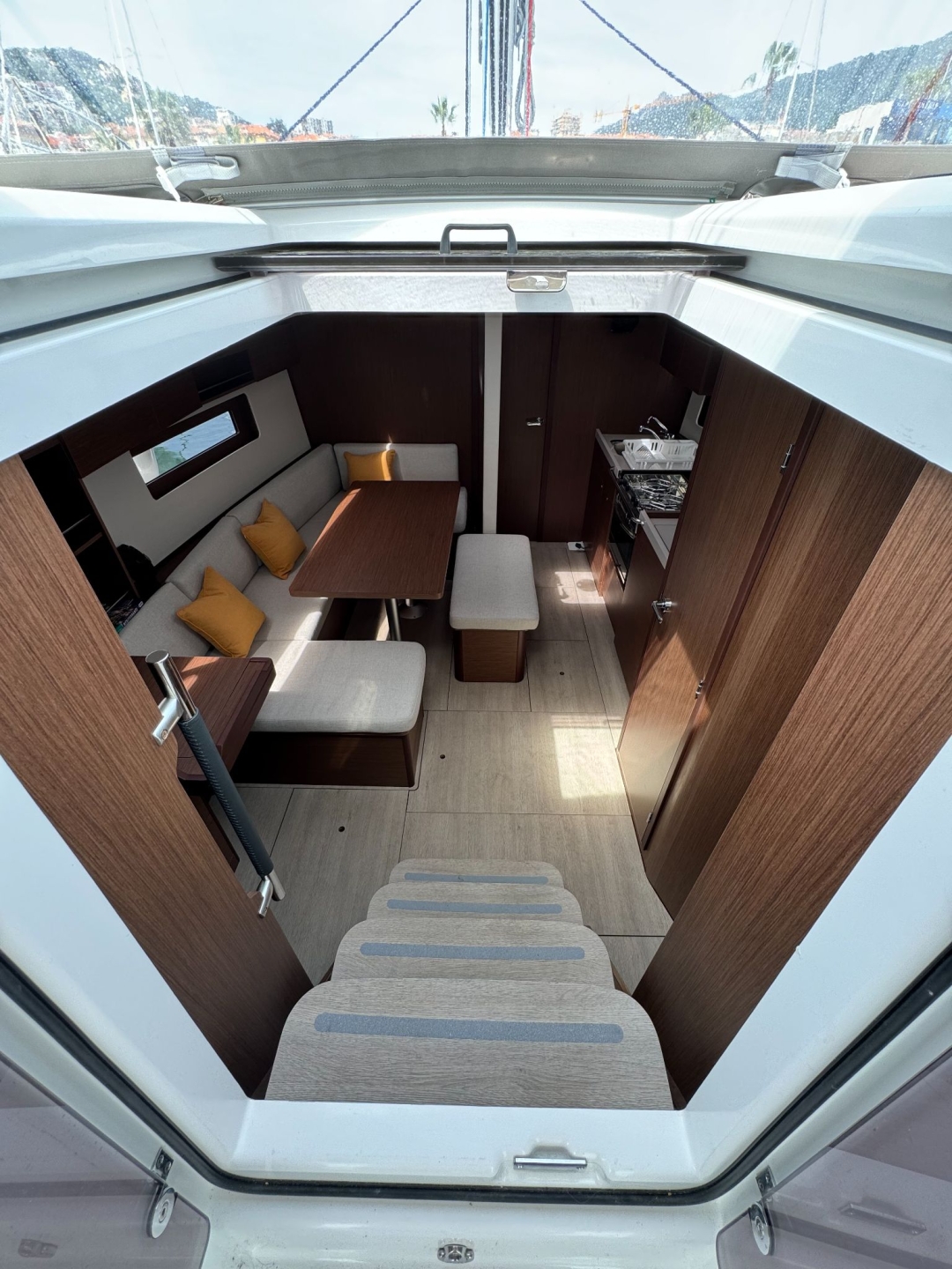 Picture 8 of announcement 8418