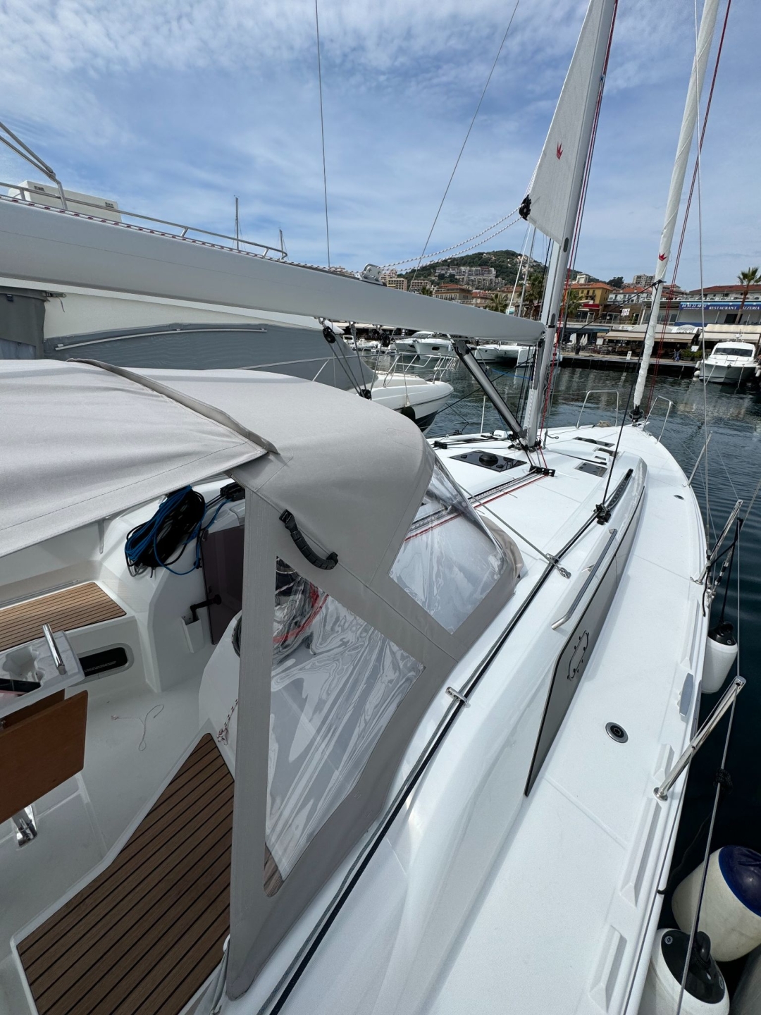 Picture 10 of announcement 8420