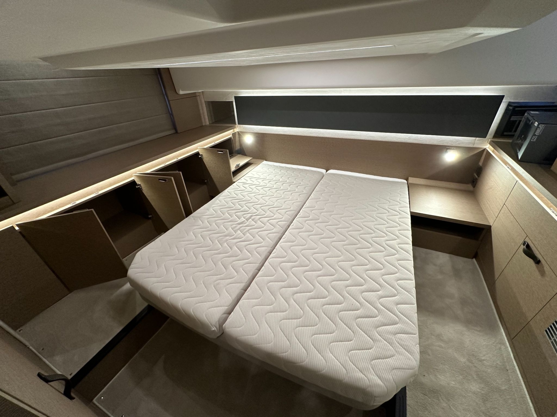 Picture 12 of announcement 8480