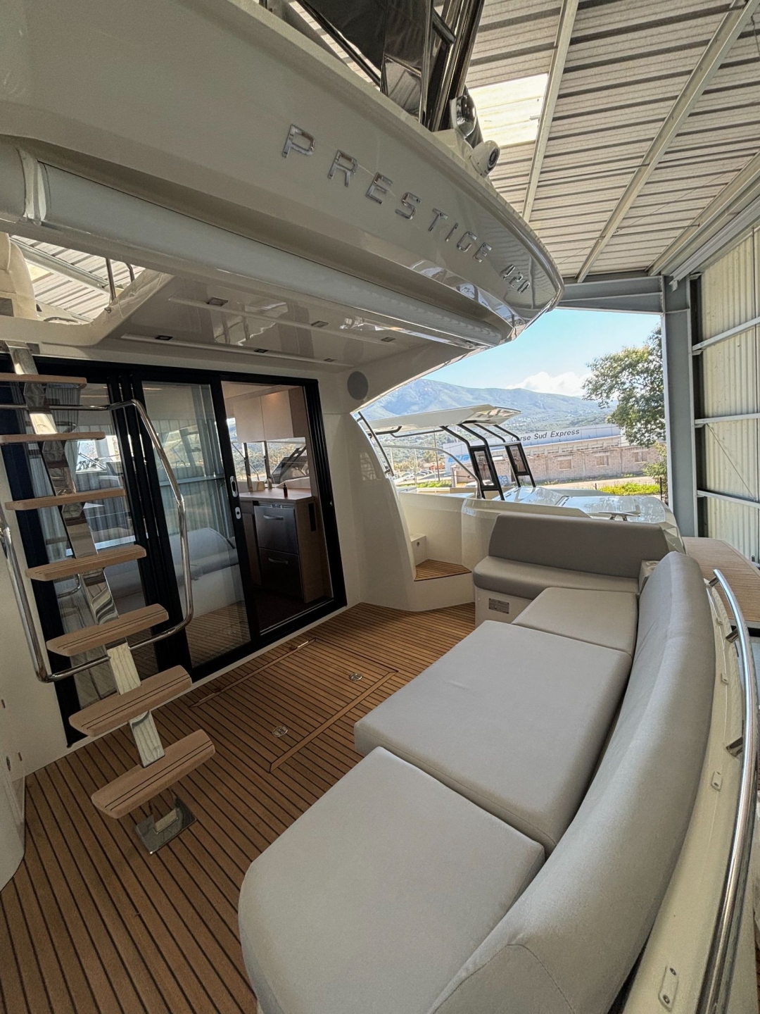 Picture 19 of announcement 8493