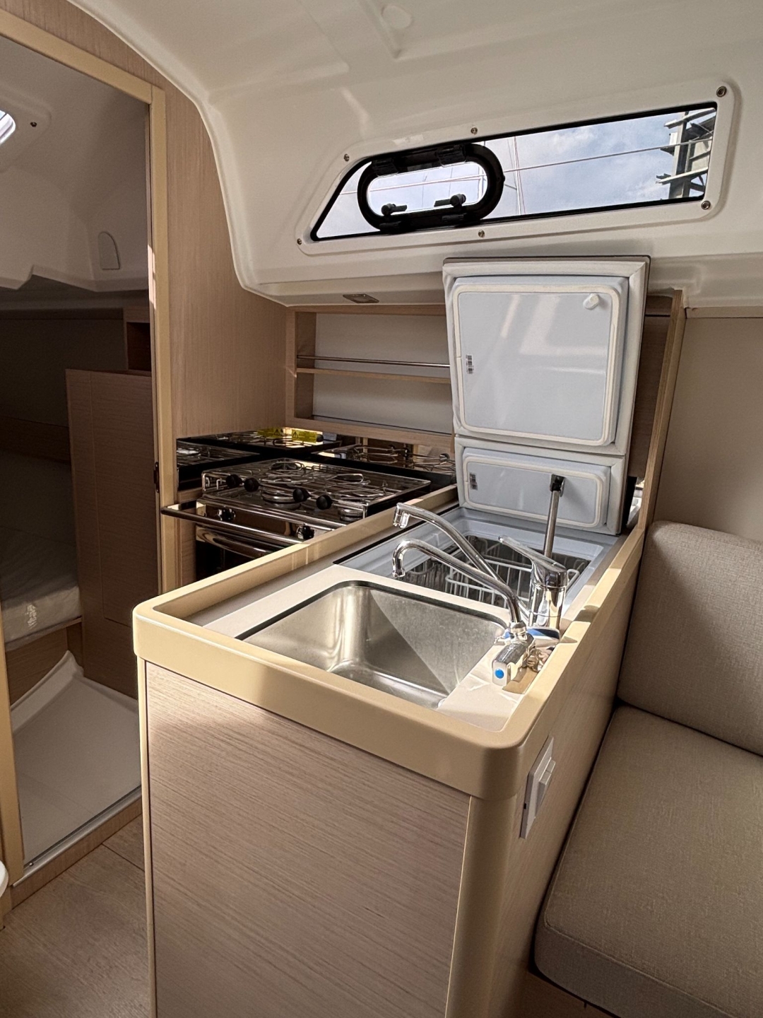 Picture 5 of announcement 8569