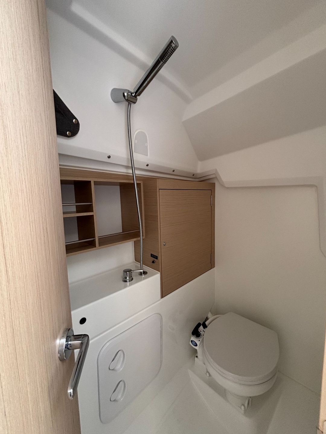 Picture 10 of announcement 8574