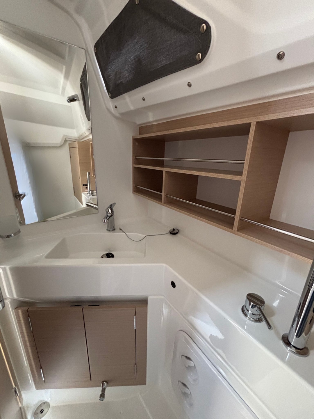 Picture 11 of announcement 8575