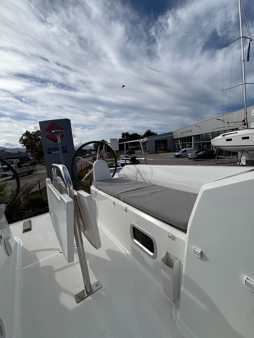 Picture 12 of announcement 8576